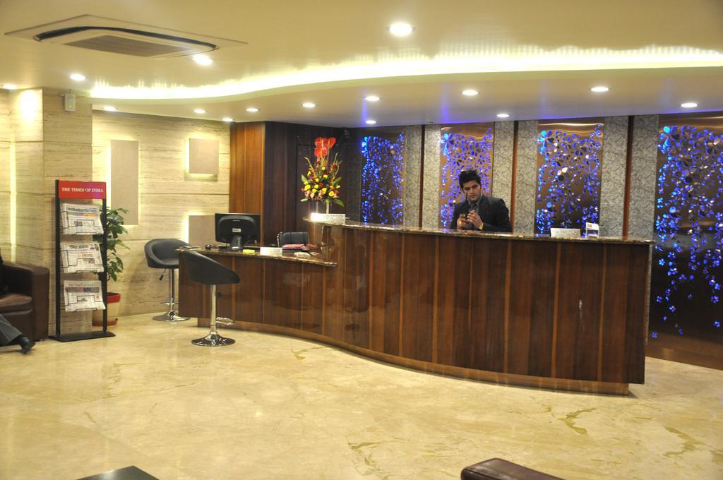 Hotel Regent Grand New Delhi Exterior photo